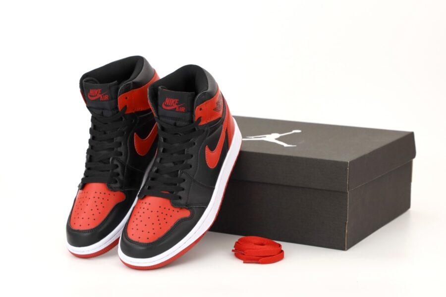 Nike Air Jordan 1 Retro High OG Bred Black Red