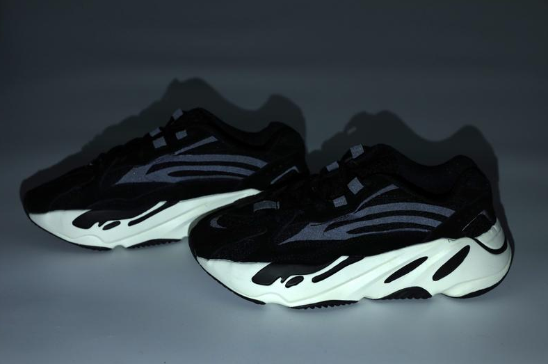 Adidas Yeezy Boost 700 V2 Black White