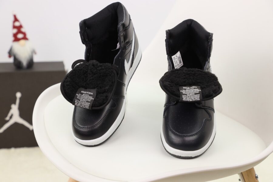 Nike Air Jordan 1 Mid Winter Black (C мехом)