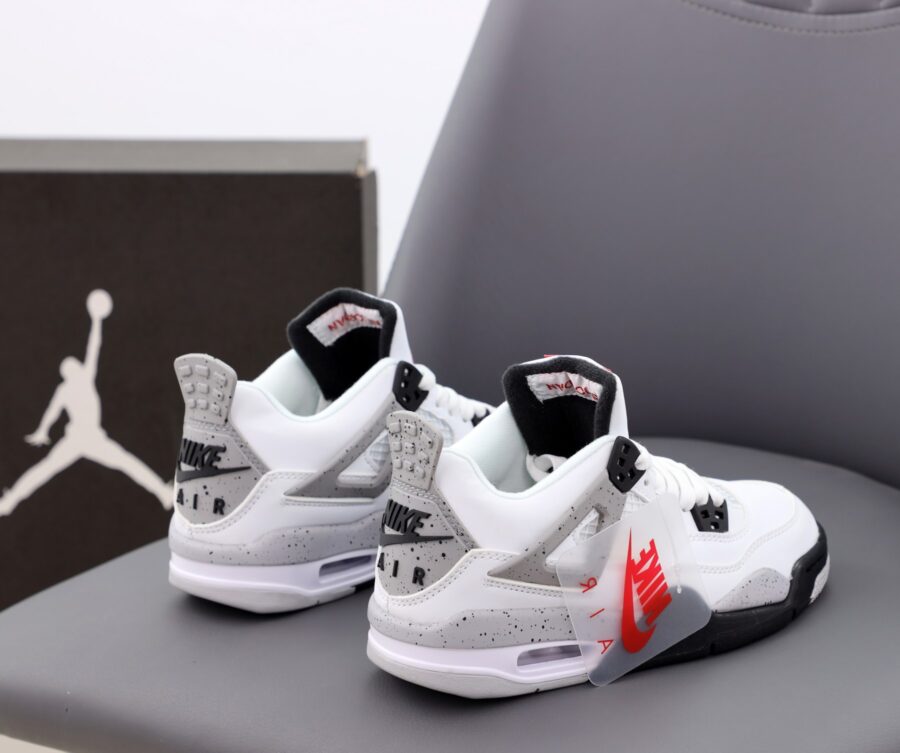 Nike Air Jordan 4 Retro "White Cement"