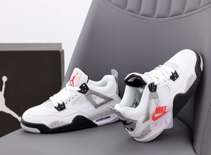 Nike Air Jordan 4 Retro "White Cement"