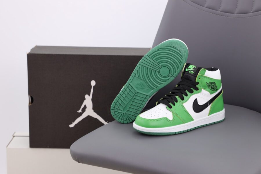 Nike Air Jordan 1 Mid Se "Pine Green"