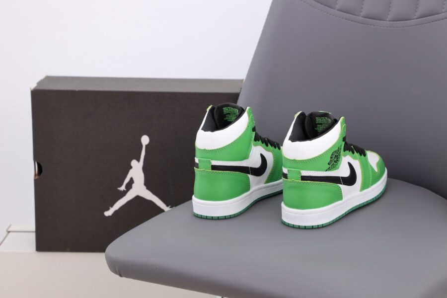 Nike Air Jordan 1 Mid Se "Pine Green"