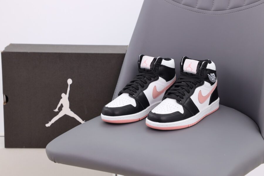 Nike Air Jordan 1 Retro High Black Medium Grey White