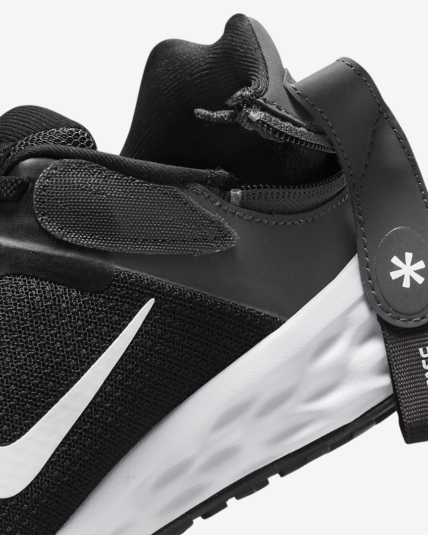Nike Wmns Revolution 6 Flyease "Black/White" (DC8997-003)
