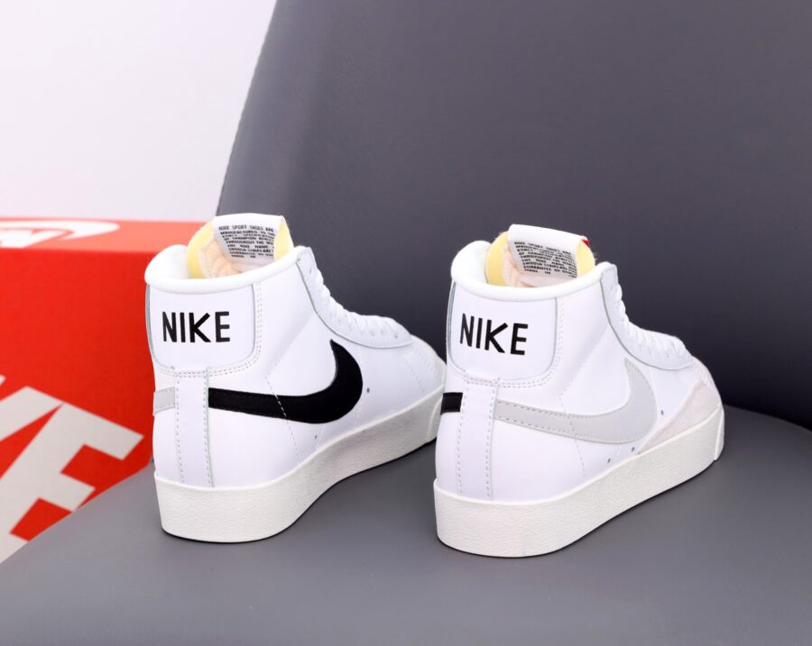 Nike Blazer Mid '77 White Light Smoke Grey