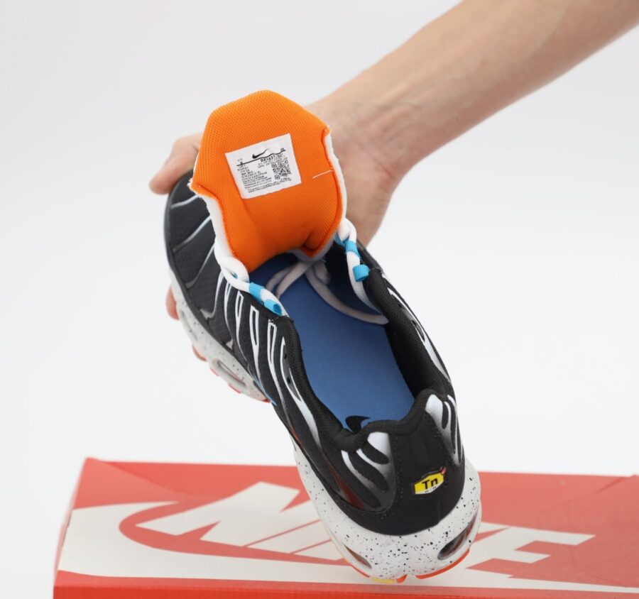 Nike Air Max Plus "Black/Teal Coral"