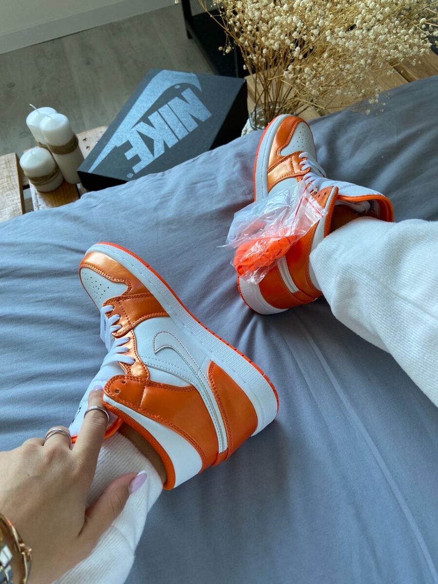 Nike Air Jordan 1 Mid Metallic Orange 3